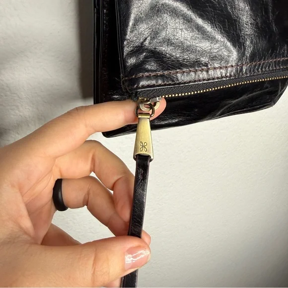 Hobo Bag Glade Crossbody Black Leather Adjustable Strap Multi Pocket - Picture 6 of 16